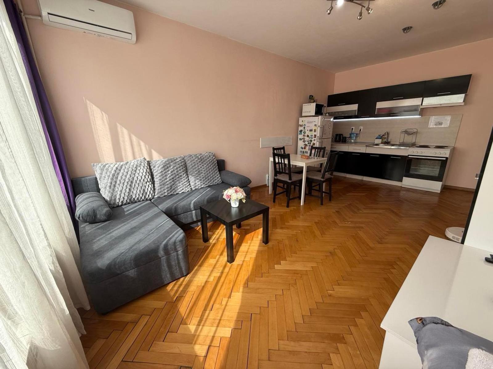 Lovely City Center 1Bd, 1Bt Apartment Sofia Extérieur photo